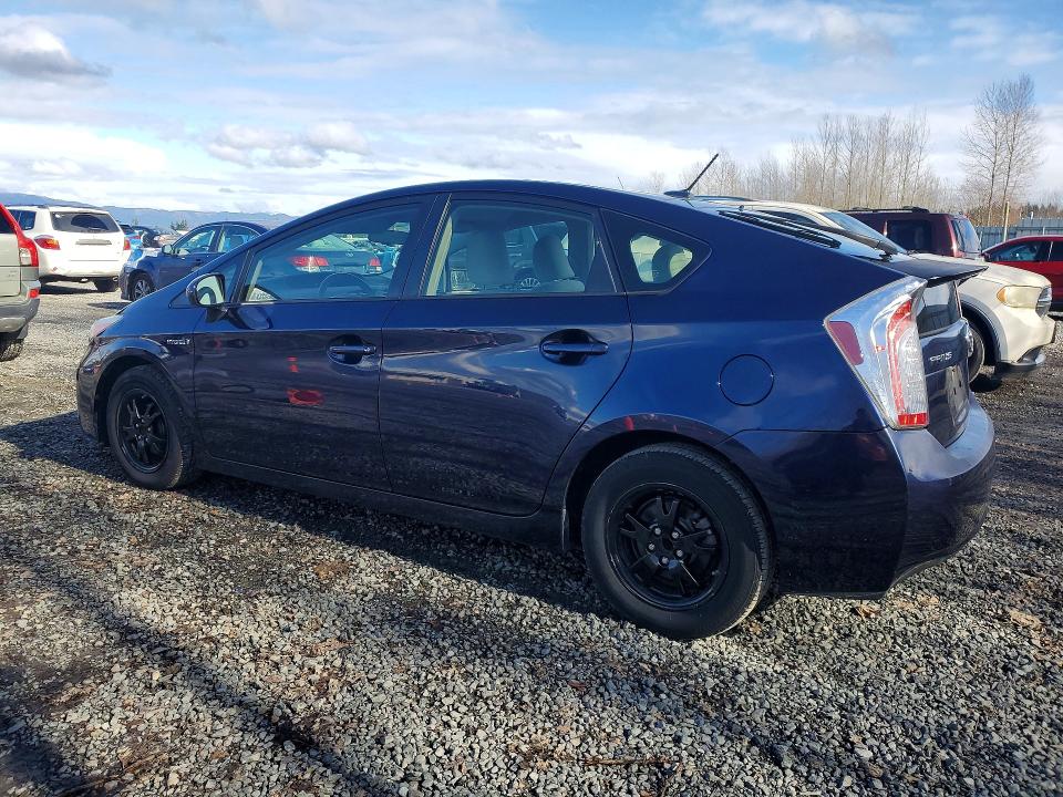 Photo 2 from auction – 2013 TOYOTA PRIUS with VIN JTDKN3DU4D0339374