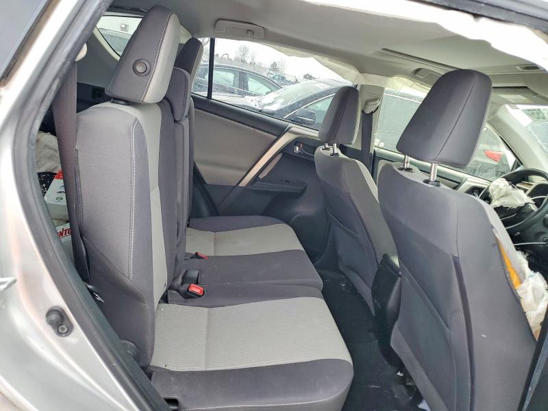 Photo 11 from auction – 2015 TOYOTA RAV4 with VIN JTMWFREV8FJ055915