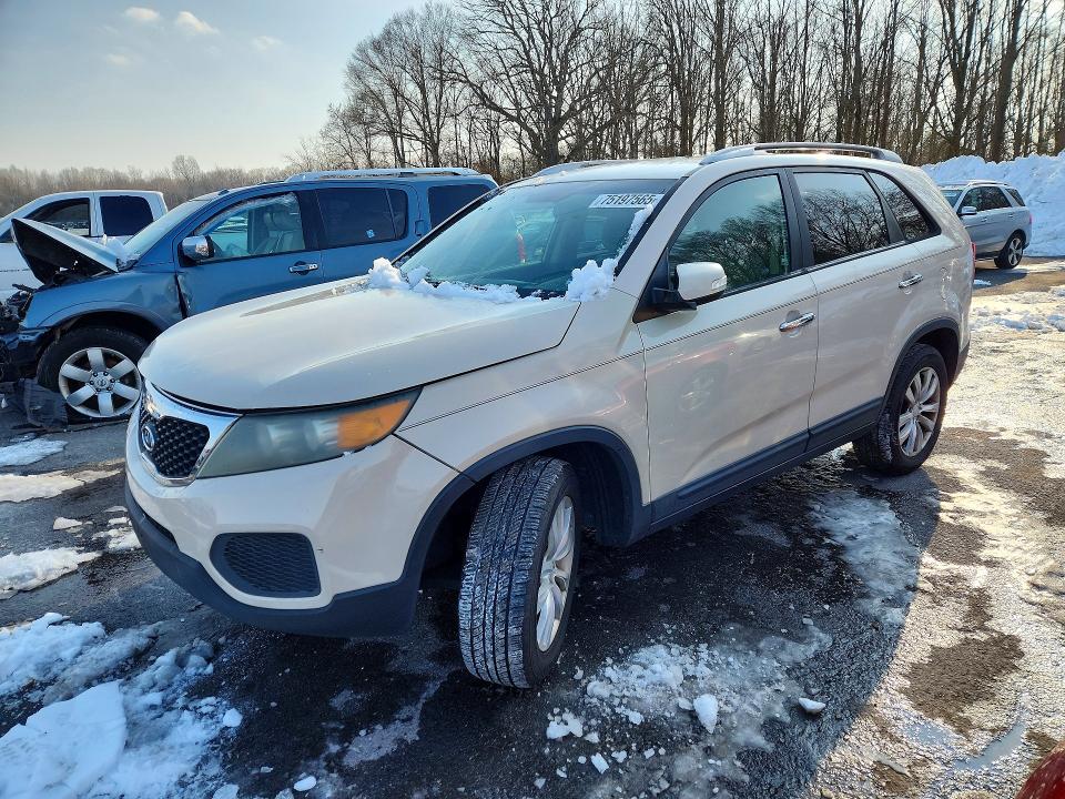 KIA SORENTO BA 2011 con VIN 5XYKTDA29BG070567 - Foto de la subasta