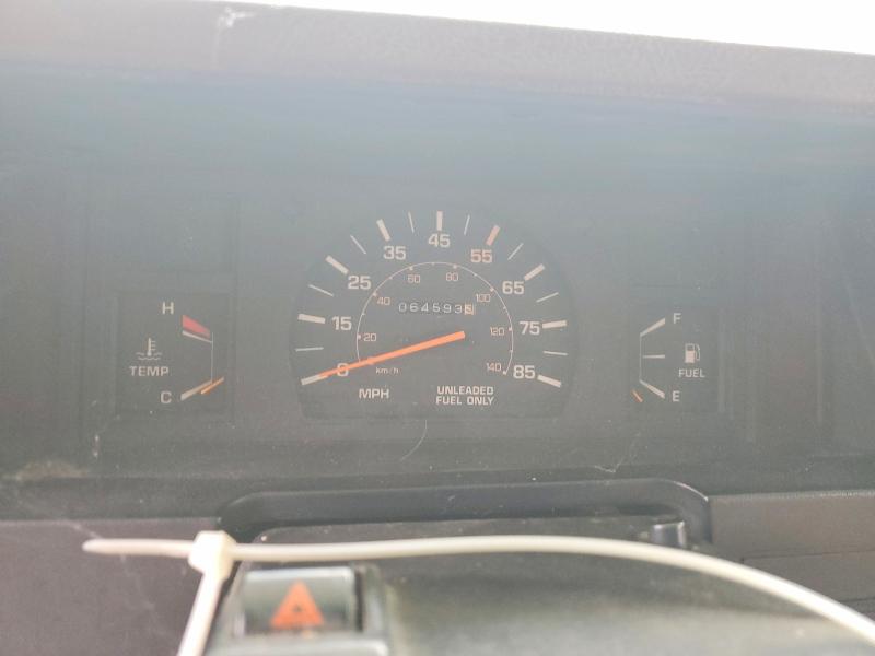 Photo 8 from auction – 1984 TOYOTA PICKUP COM with VIN JT5RN55D8E0073833