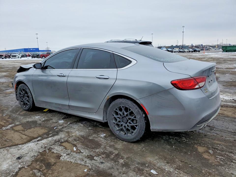 Photo 2 from auction – 2015 CHRYSLER 200 LIMITE with VIN 1C3CCCAB7FN512960