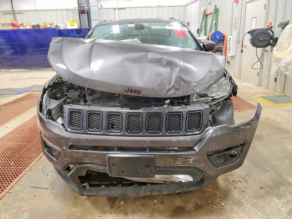 Photo 5 from auction – 2021 JEEP COMPASS with VIN 3C4NJDBB7MT565802