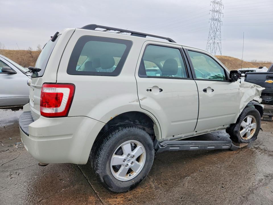 Photo 3 from auction – 2009 FORD ESCAPE with VIN 1FMCU02749KB29920