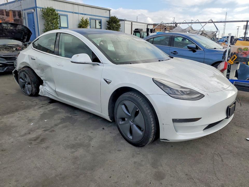 Photo 4 from auction – 2019 TESLA MODEL 3 with VIN 5YJ3E1EA4KF503945