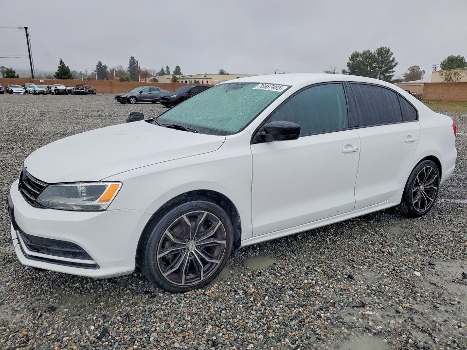 VOLKSWAGEN JETTA 2015 with VIN 3VW2K7AJXFM326054 - Photo from auction