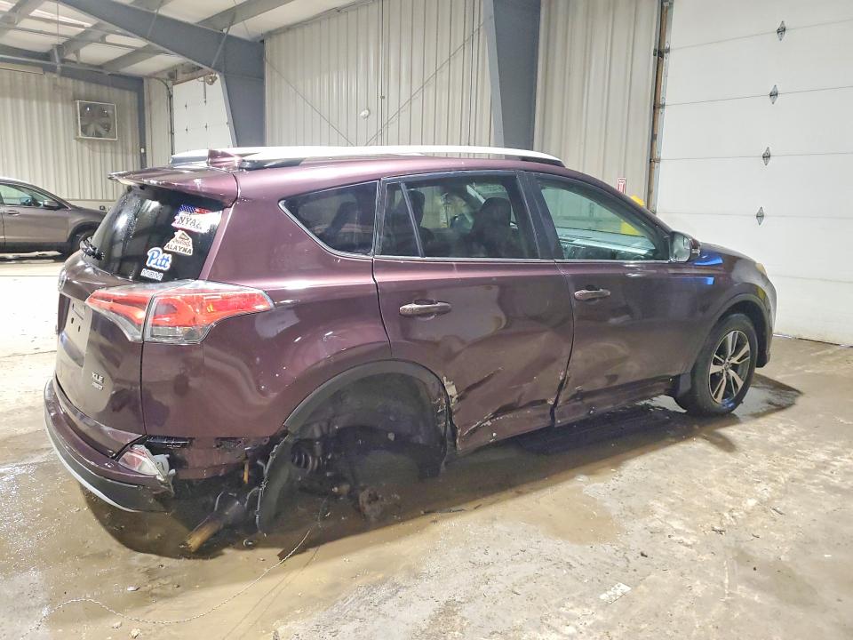 Photo 3 from auction – 2016 TOYOTA RAV4 XLE with VIN 2T3RFREV6GW424433