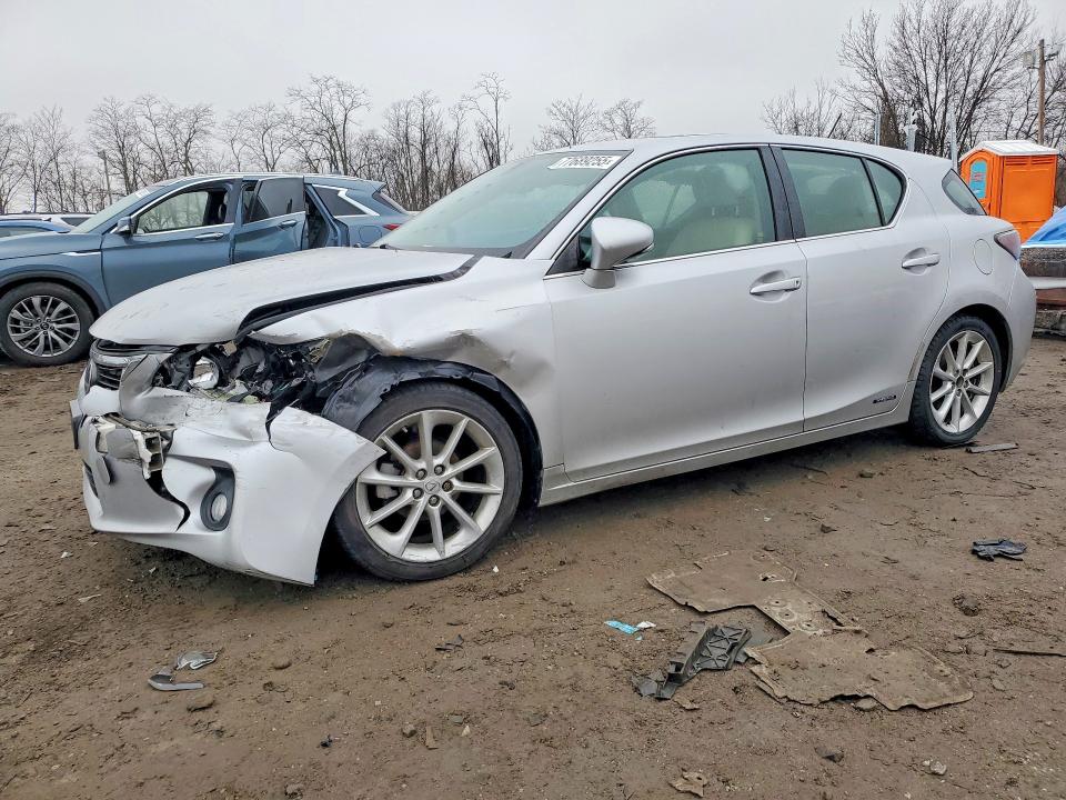 LEXUS CT 2011 with VIN JTHKD5BH9B2010609 - Photo from auction