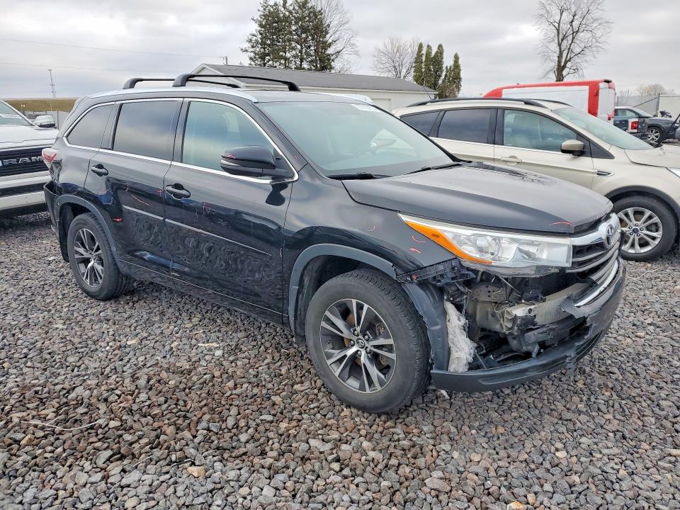 Photo 4 from auction – 2016 TOYOTA HIGHLANDER with VIN 5TDJKRFH9GS346779