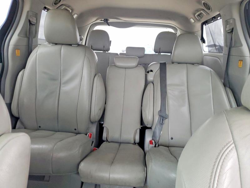 Photo 10 from auction – 2012 TOYOTA SIENNA with VIN 5TDYK3DC0CS257826