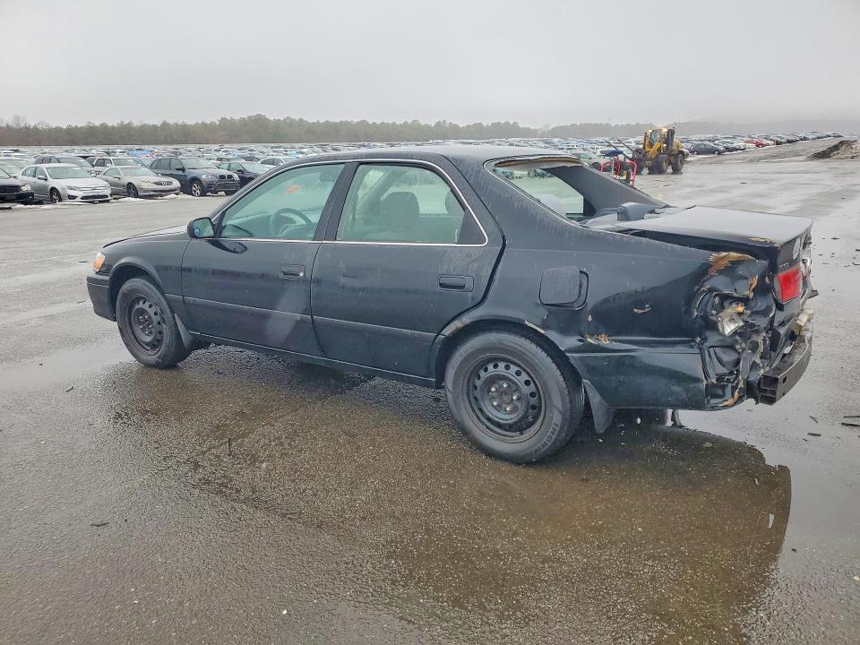 Photo 2 from auction – 2000 TOYOTA CAMRY with VIN 4T1BF22K5YU102010