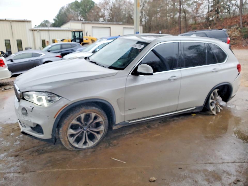 BMW X5 2015 with VIN 5UXKR2C56F0H37537 - Photo from auction