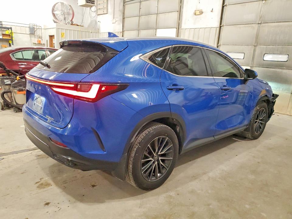 Photo 3 from auction – 2024 LEXUS NX with VIN 2T2GKCEZ1RC026283