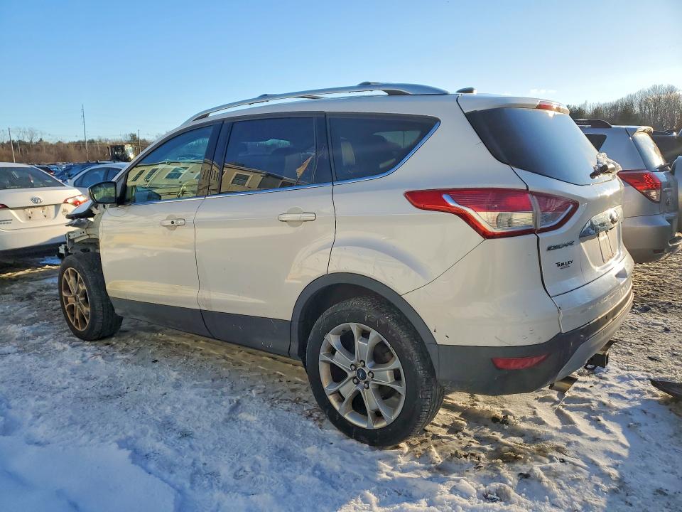 Zdjęcie 2 z aukcji – 2015 FORD ESCAPE z VIN 1FMCU9J9XFUB44560