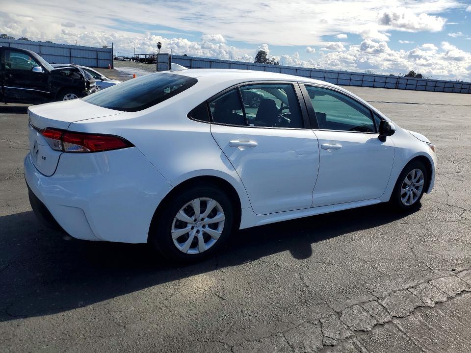 Photo 3 from auction – 2024 TOYOTA COROLLA LE with VIN 5YFB4MDE0RP088495