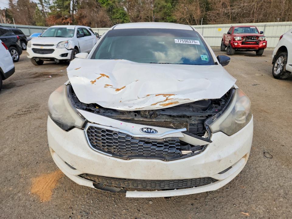 Photo 5 from auction – 2016 KIA FORTE LX with VIN KNAFK5A8XG5631953