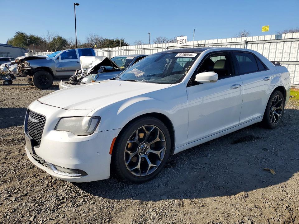 CHRYSLER 300 2018 with VIN 2C3CCABG9JH141204 - Photo from auction