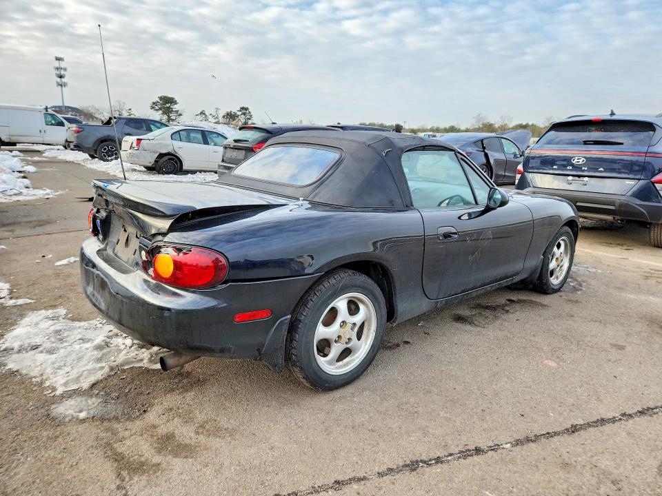 Photo 3 from auction – 2000 MAZDA MX-5 MIATA with VIN JM1NB3537Y0149067