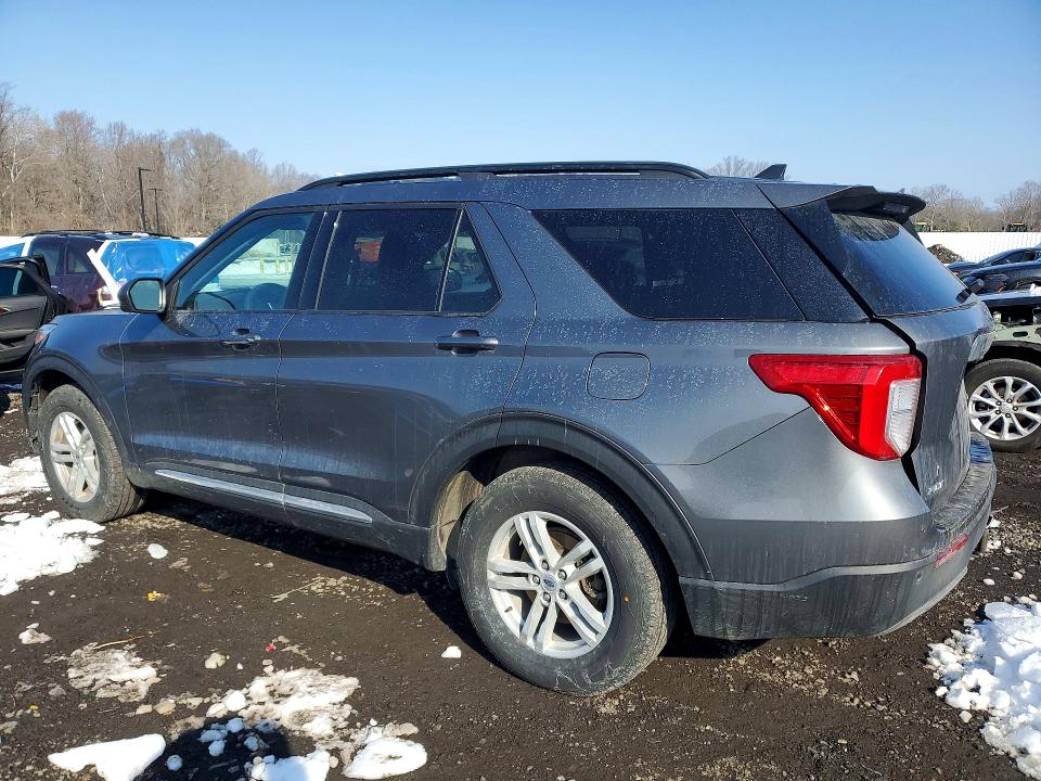 Photo 2 from auction – 2021 FORD EXPLORER with VIN 1FMSK8DHXMGB77200