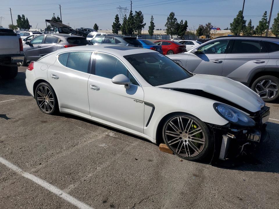 Photo 4 from auction – 2016 PORSCHE PANAMERA with VIN WP0AD2A76GL040558