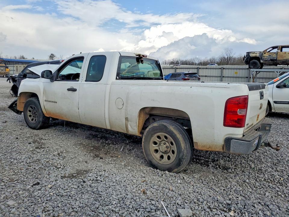 Photo 2 from auction – 2007 CHEVROLET SILVERADO with VIN 1GCEC19C07Z531351
