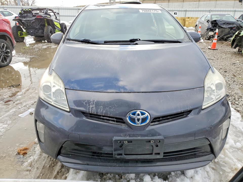 Photo 5 from auction – 2015 TOYOTA PRIUS with VIN JTDKN3DU7F0475713