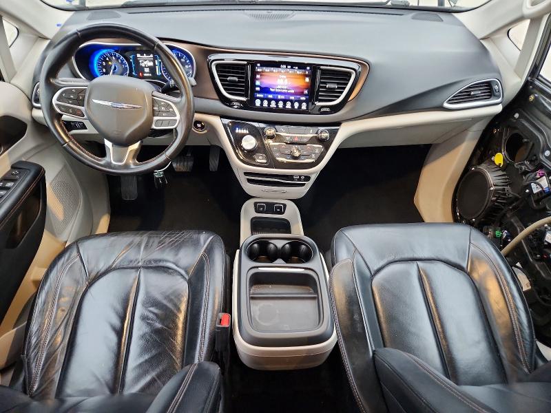 Photo 8 from auction – 2017 CHRYSLER PACIFICA with VIN 2C4RC1BG6HR668580