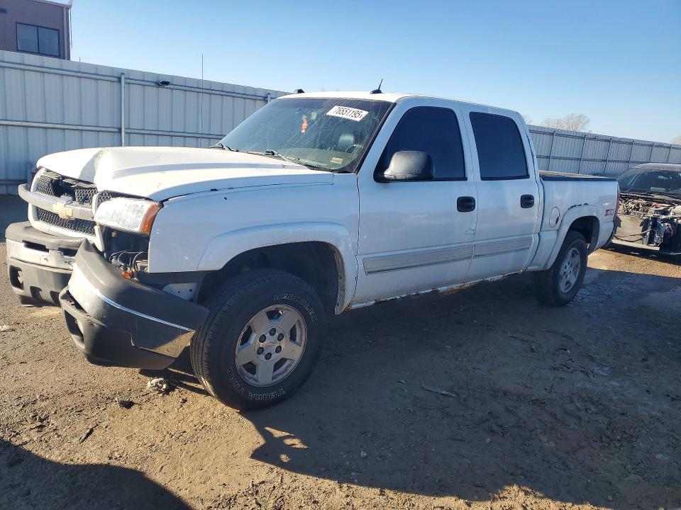 CHEVROLET SILVERADO 2004 with VIN 2GCEK13TX41325132 - Photo from auction