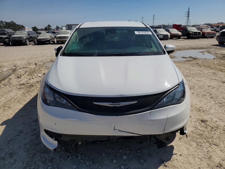 Photo 5 from auction – 2023 CHRYSLER VOYAGER with VIN 2C4RC1CG7PR577637