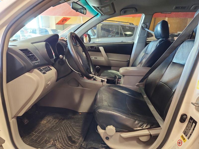 Photo 7 from auction – 2011 TOYOTA HIGHLANDER with VIN 5TDBK3EH9BS045019