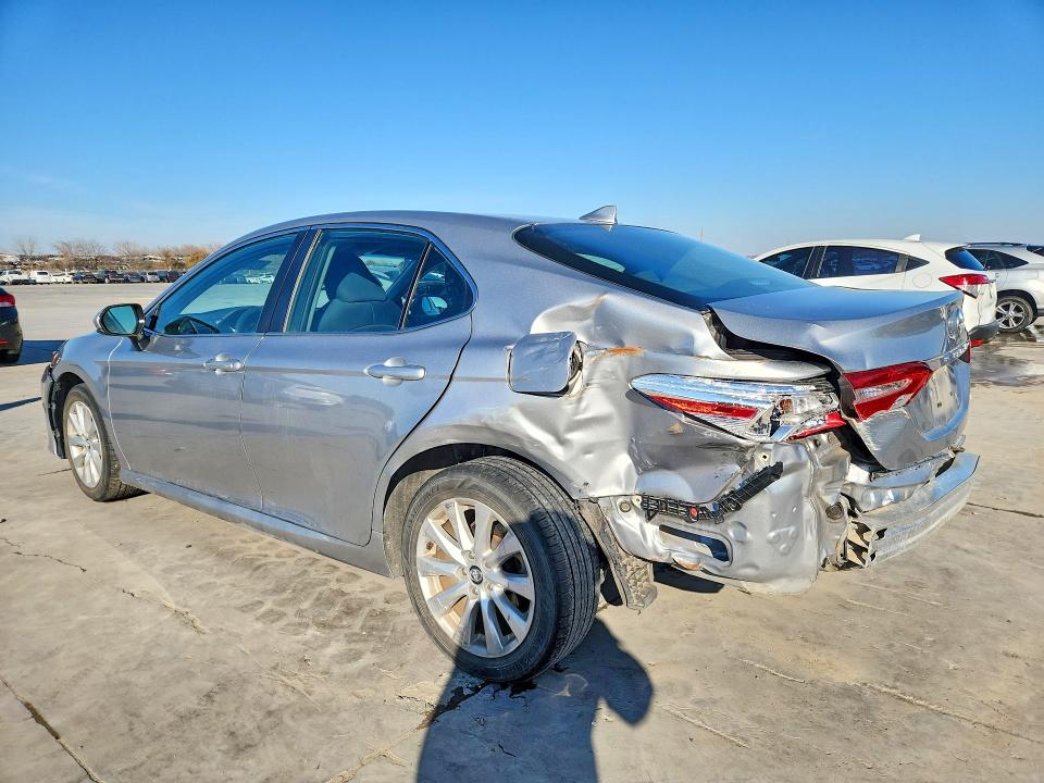 Photo 2 from auction – 2020 TOYOTA CAMRY with VIN 4T1C11AK3LU339201