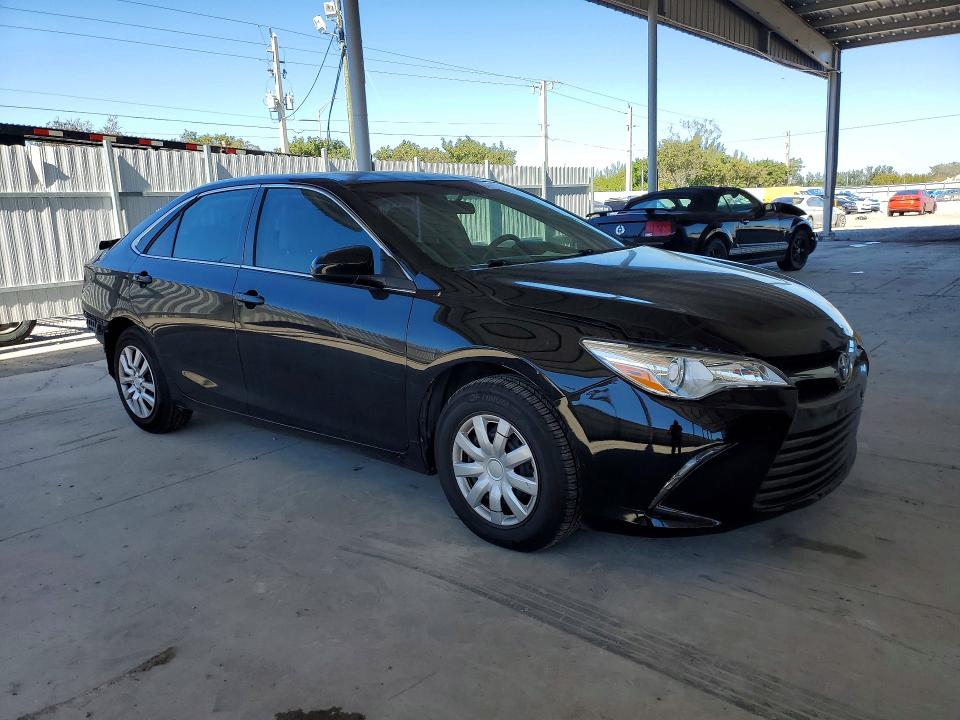 Photo 4 from auction – 2016 TOYOTA CAMRY LE with VIN 4T4BF1FK1GR529872
