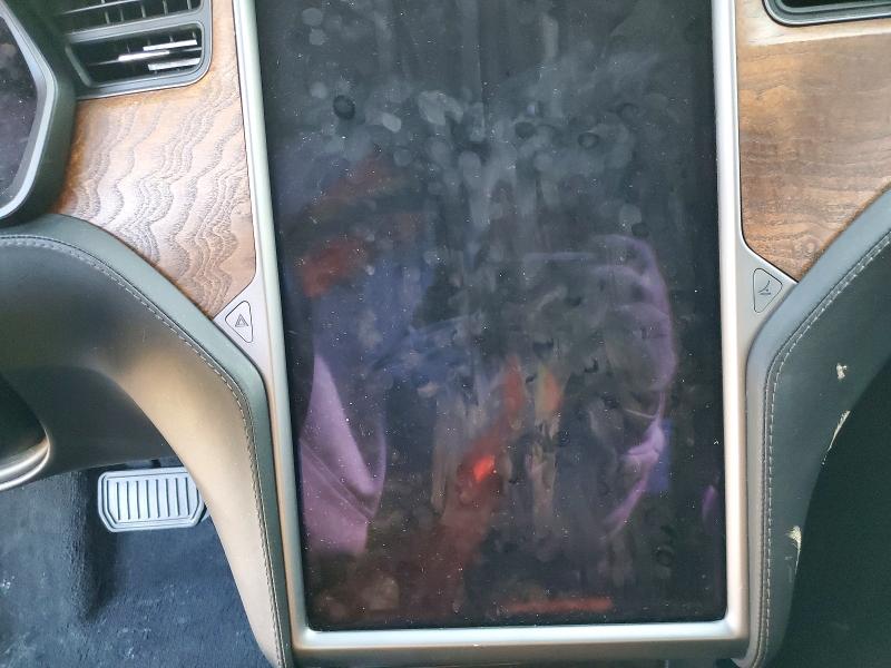 Photo 9 from auction – 2020 TESLA MODEL S with VIN 5YJSA1E23LF402705