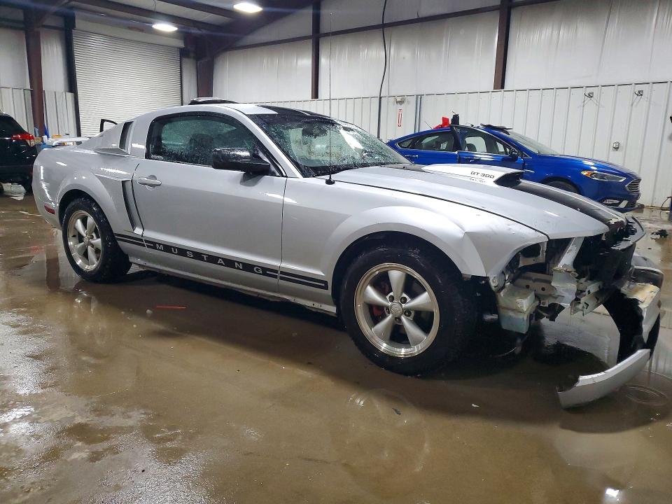 Photo 4 from auction – 2005 FORD MUSTANG with VIN 1ZVFT80N655163853