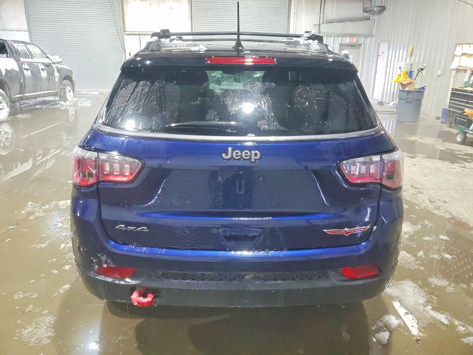 Photo 6 from auction – 2019 JEEP COMPASS with VIN 3C4NJDDB2KT627827