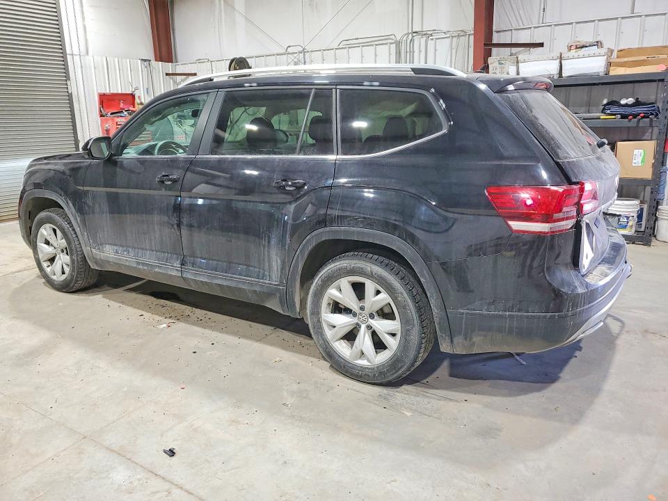 Photo 2 from auction – 2018 VOLKSWAGEN ATLAS with VIN 1V2GR2CA4JC516655