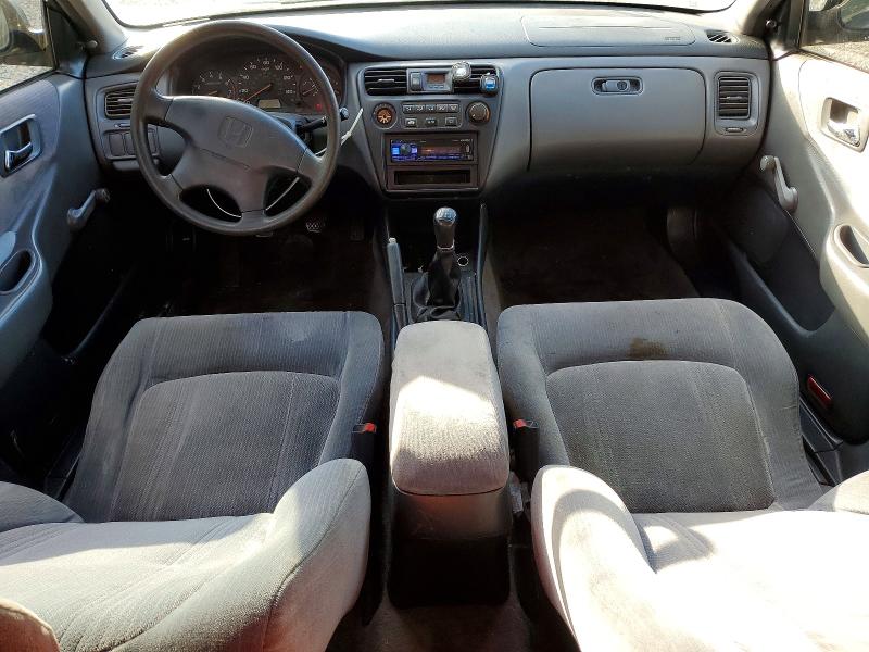 Photo 8 from auction – 2000 HONDA ACCORD DX with VIN 1HGCF8542YA139799