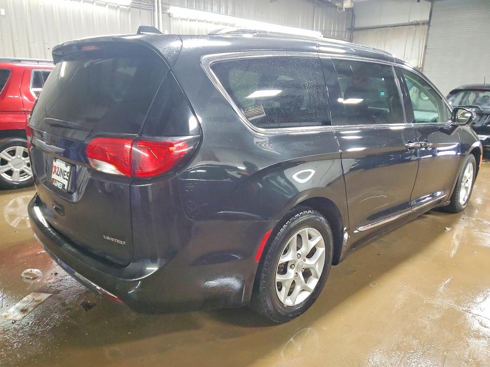 Photo 3 from auction – 2020 CHRYSLER PACIFICA with VIN 2C4RC1GG0LR199309