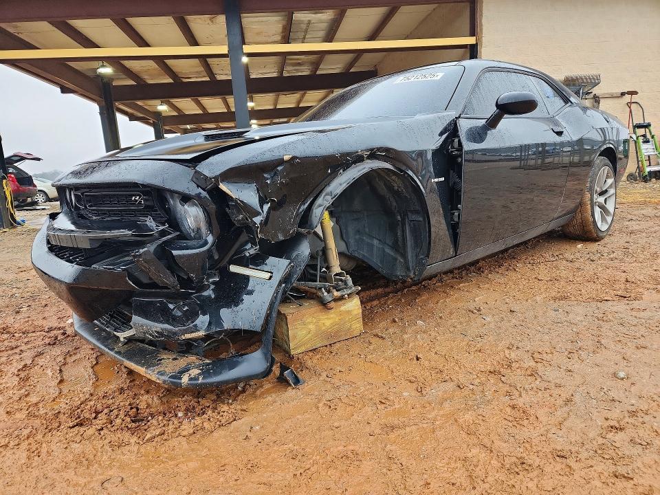 DODGE CHALLENGER 2020 with VIN 2C3CDZBT6LH218588 - Photo from auction