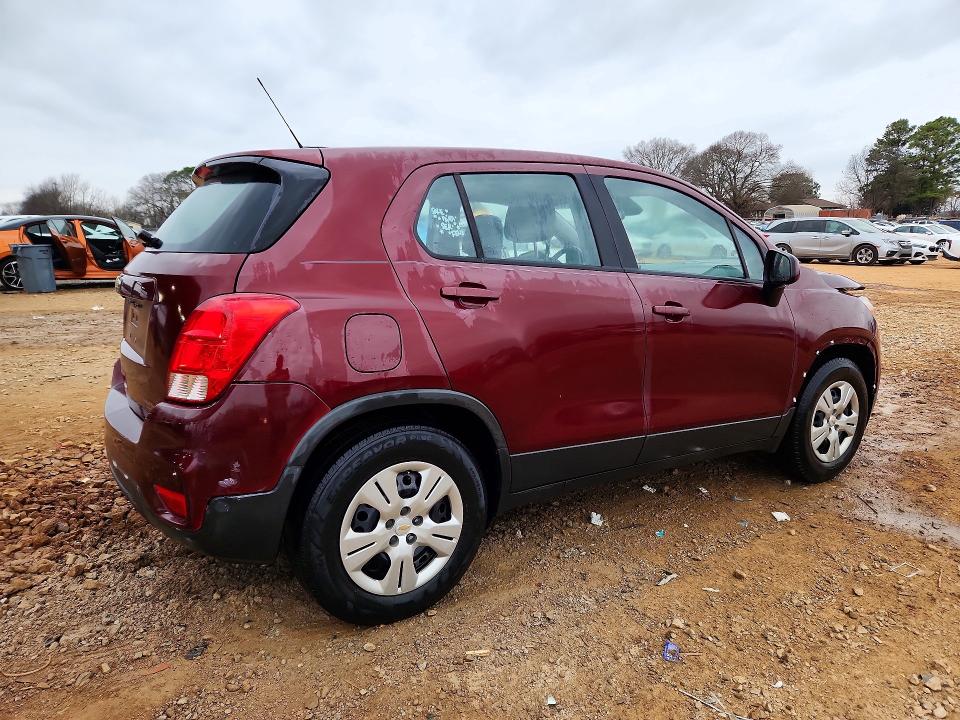 Photo 3 from auction – 2017 CHEVROLET TRAX LS with VIN 3GNCJKSB7HL276198