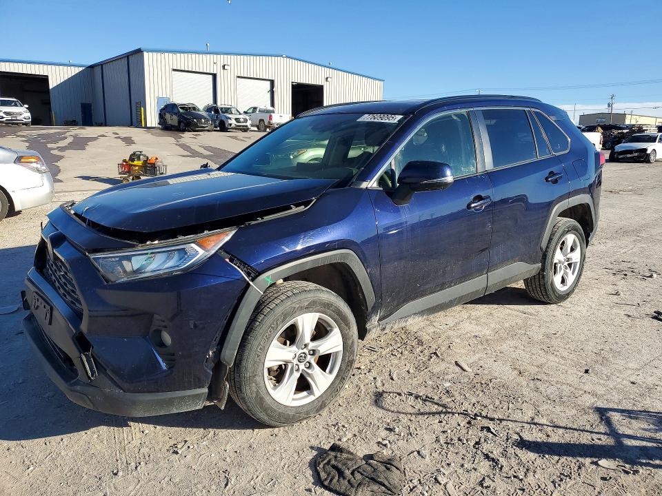TOYOTA RAV4 2019 with VIN JTMP1RFVXKD028774 - Photo from auction