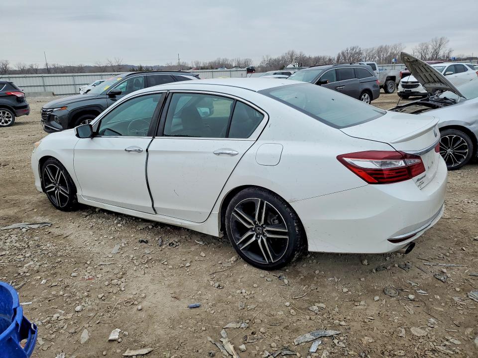 Photo 2 from auction – 2017 HONDA ACCORD SPO with VIN 1HGCR2F18HA032605
