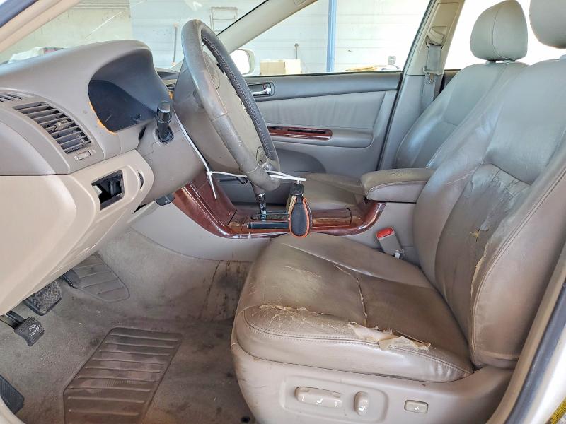 Photo 7 from auction – 2005 TOYOTA CAMRY LE with VIN 4T1BE30K15U012778