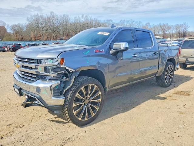 CHEVROLET SILVERADO 2021 with VIN 1GCUYGET5MZ423583 - Photo from auction