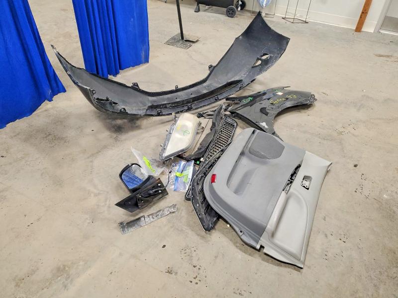 Photo 13 from auction – 2012 TOYOTA SIENNA with VIN 5TDKK3DC1CS255086