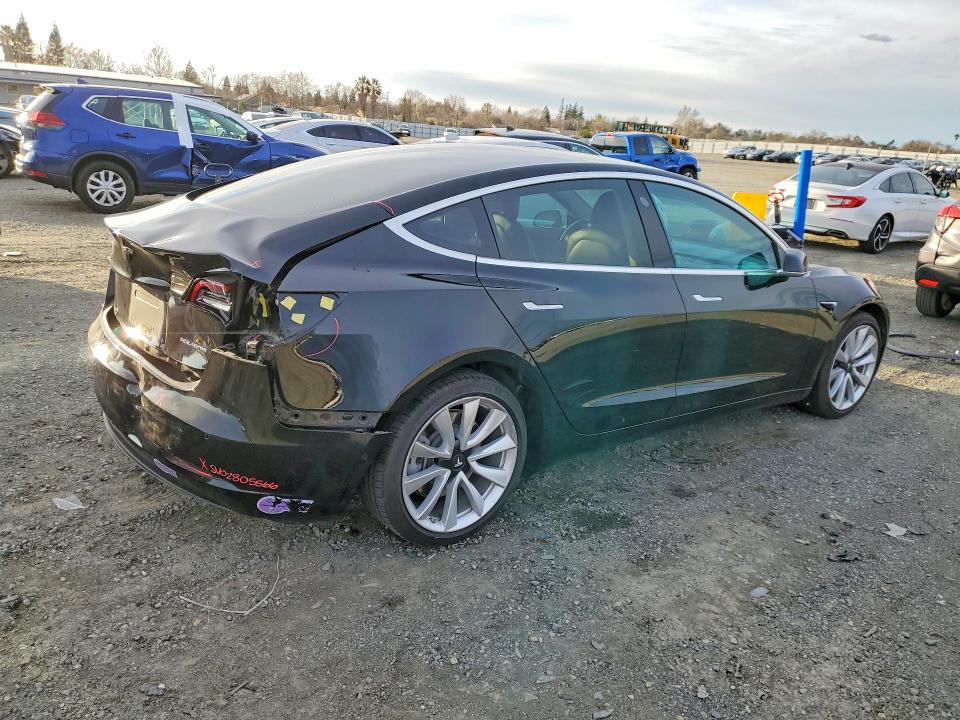 Photo 3 from auction – 2018 TESLA MODEL 3 with VIN 5YJ3E1EB5JF184580