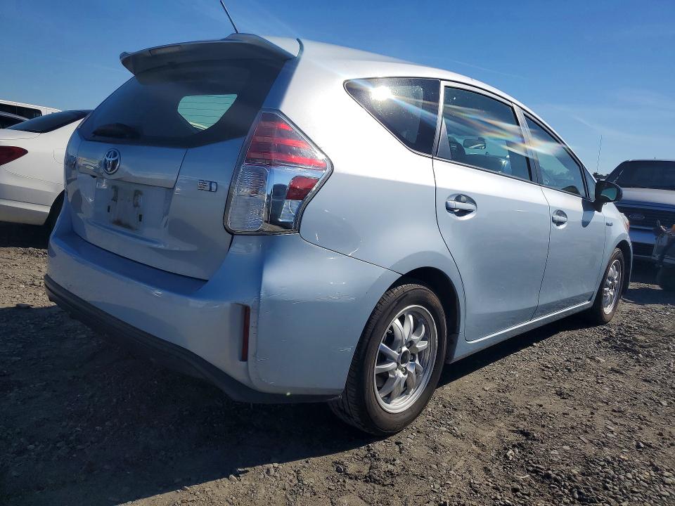 Photo 3 from auction – 2015 TOYOTA PRIUS V with VIN JTDZN3EU1FJ017463