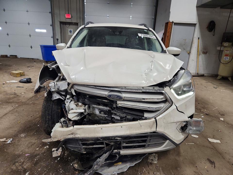 Photo 5 from auction – 2018 FORD ESCAPE with VIN 1FMCU9HD8JUB10085