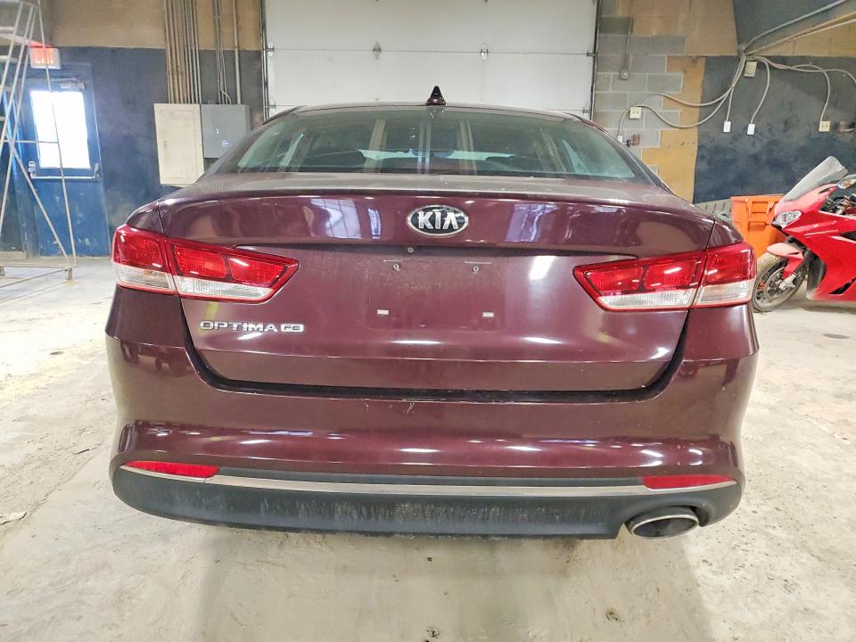 Photo 6 from auction – 2016 KIA OPTIMA with VIN 5XXGT4L30GG118903
