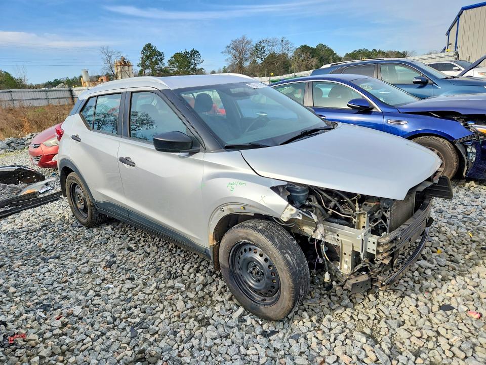 Photo 4 from auction – 2019 NISSAN KICKS with VIN 3N1CP5CU4KL526323
