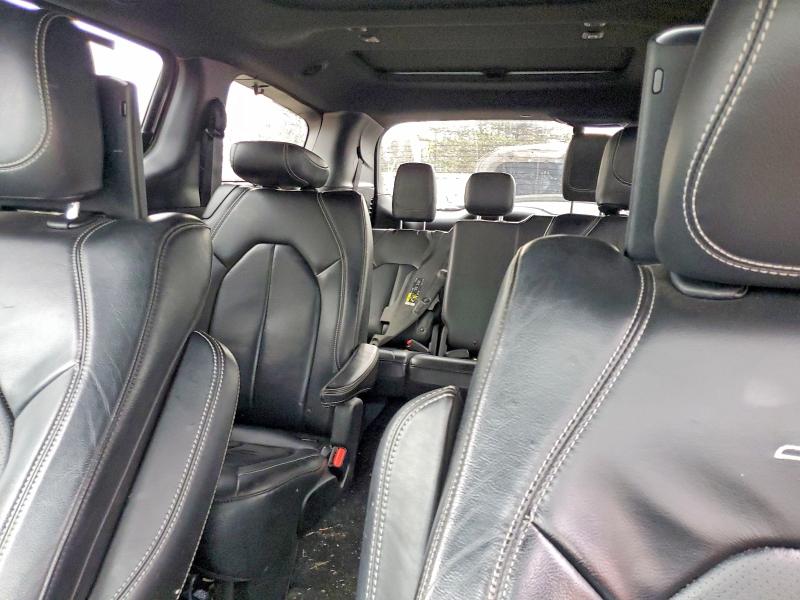 Photo 10 from auction – 2018 CHRYSLER PACIFICA with VIN 2C4RC1EGXJR227889